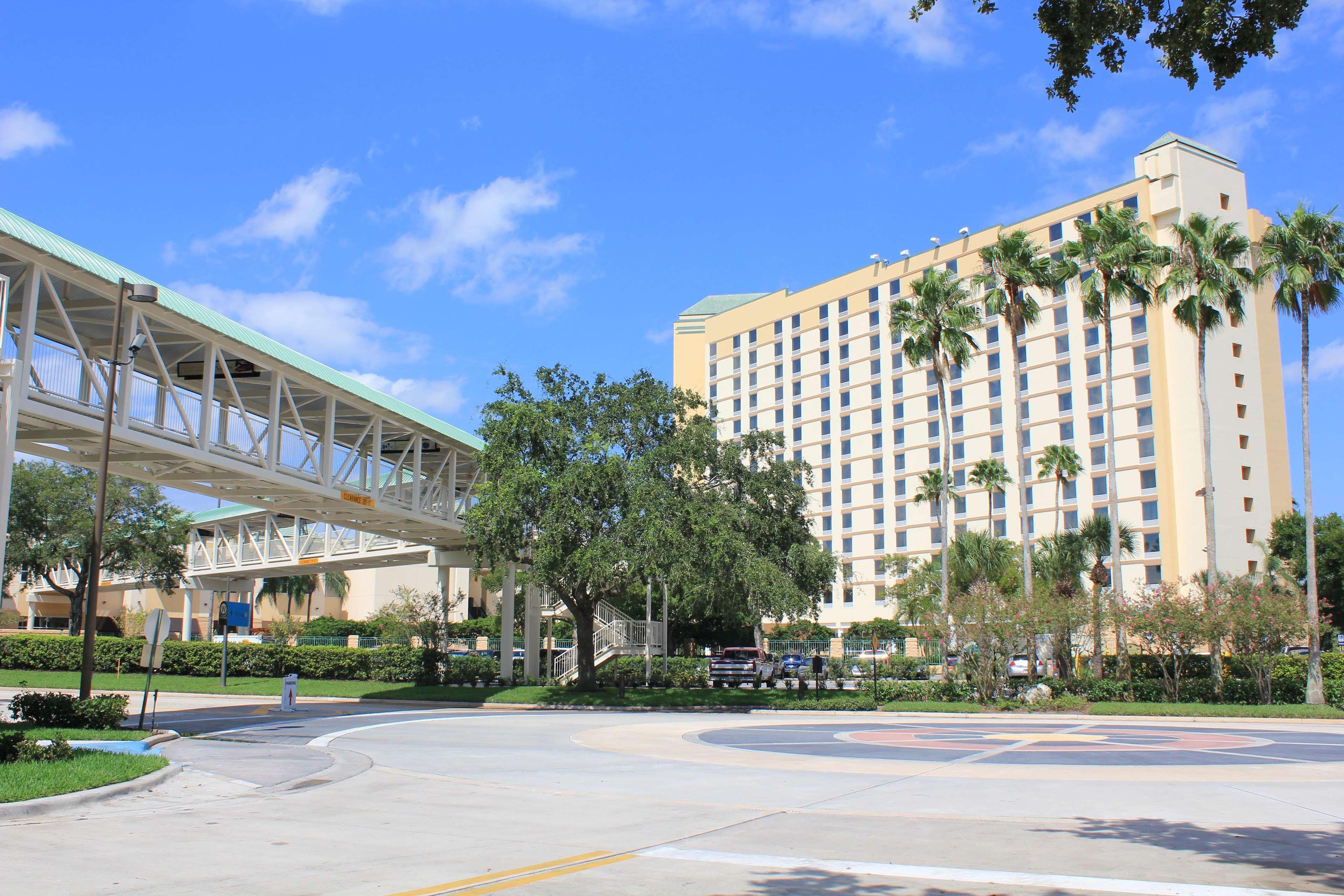 Rosen Plaza Hotel Orlando Convention Center Williamsburg Екстериор снимка